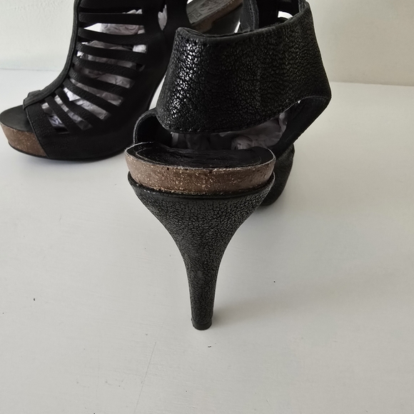 Vince Camuto Black Cutout Strappy Heels — Peep Toe Slingback W8/38 - Picture 6 of 16